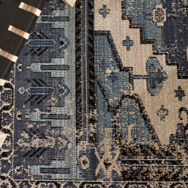 Jaipur Living Cicero Indoor/ Outdoor Medallion Blue/ Gray Area Rug (7'6"X9'6")