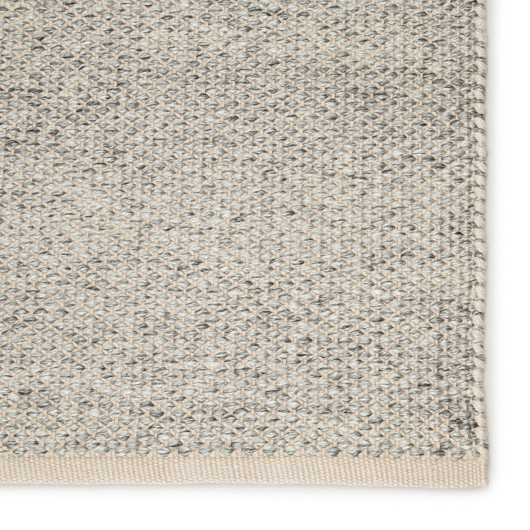 Jaipur Living Lamanda Indoor/ Outdoor Solid Light Gray/ Ivory Area Rug (2'X3')