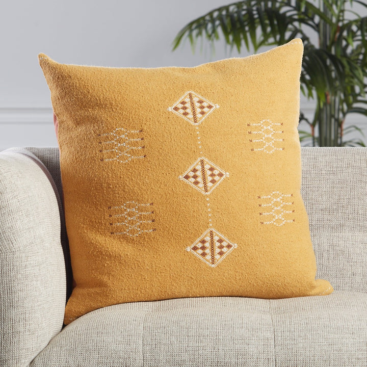 Jaipur Living Nufisa Tribal Yellow/ White Down Pillow (22" Square)