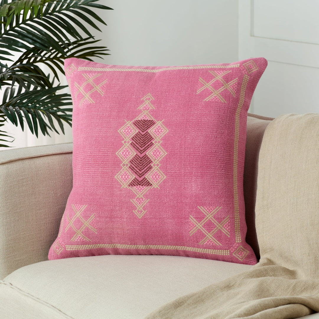 Jaipur Living Shazi Tribal Pink/ Tan Pillow Cover (24" Square)