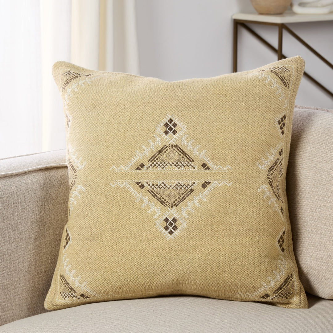 Jaipur Living Anvi Medallion Khaki/ Brown Down Pillow (22" Square)