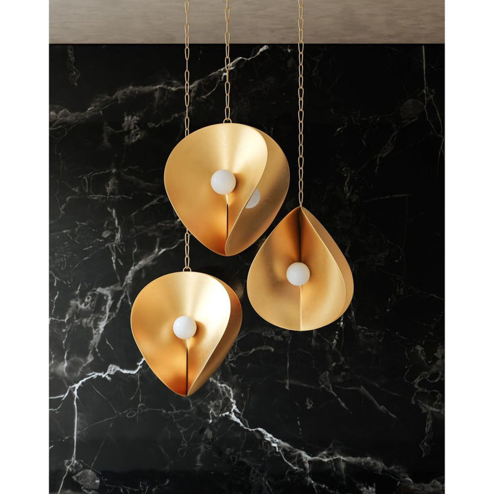 Pendants Peony Pendant - Gold Leaf 4 Lights 30in