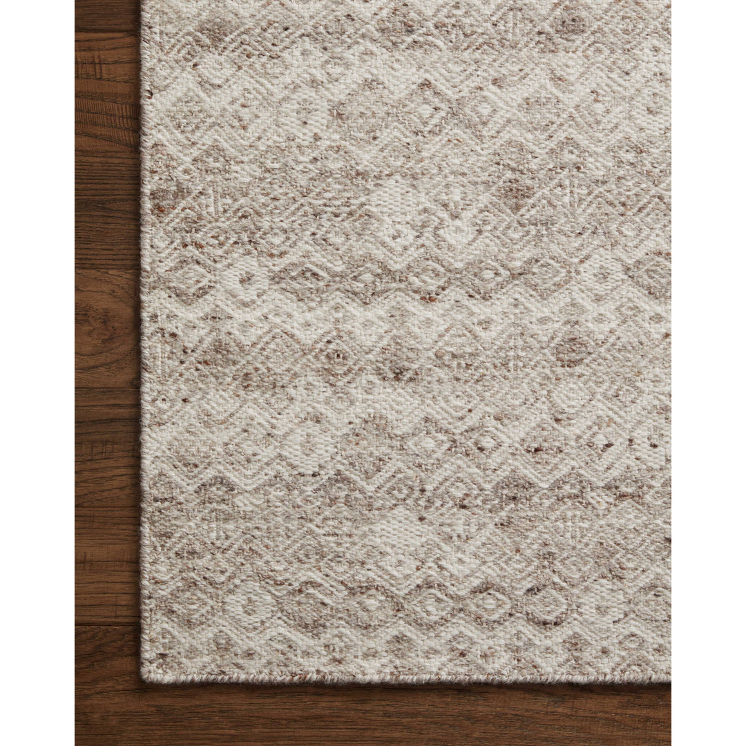 Loloi Raven Dove / Ivory 4'-0" x 6'-0" Accent Rug