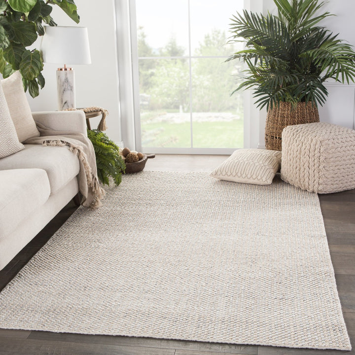 Jaipur Living Crispin Indoor/ Outdoor Solid Ivory/ Gray Area Rug (5'X8')