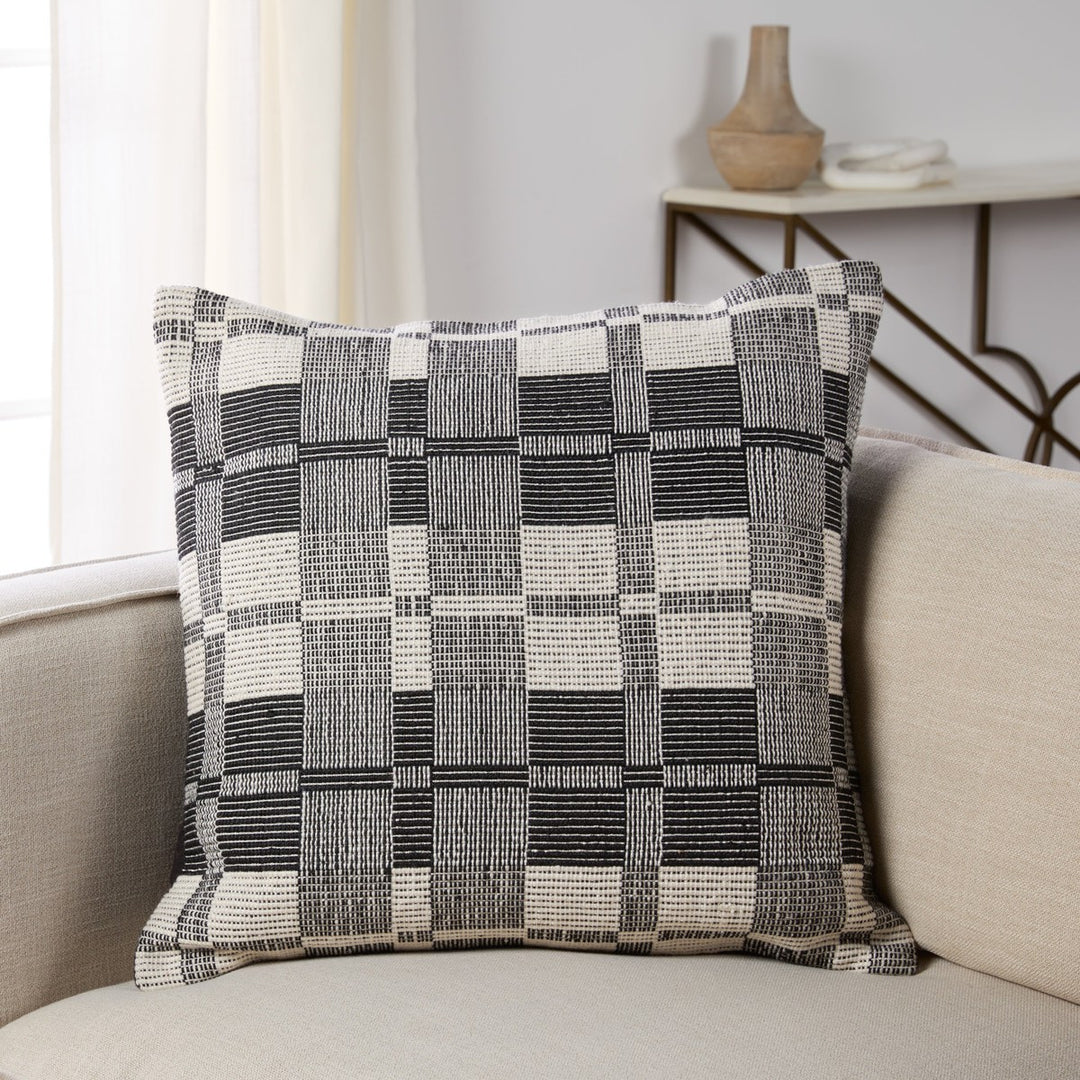 Jaipur Living Wren Striped Black/ Cream Poly Fill Pillow (24" Square)