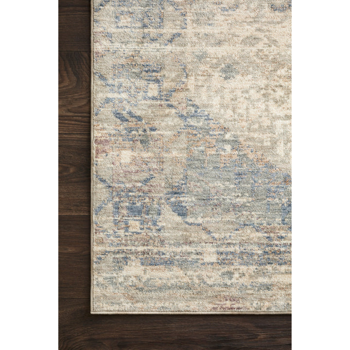 Loloi Revere Ivory / Blue 7'-10" x 7'-10" Round Area Rug