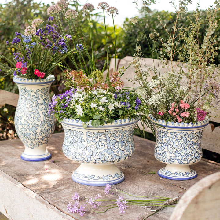Scorrimento Blu Vase