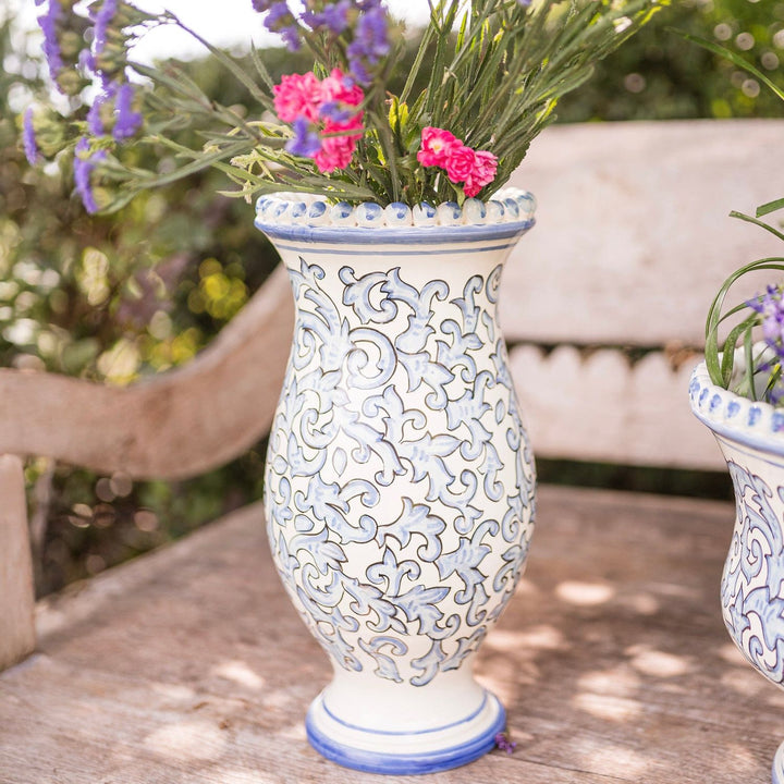 Scorrimento Blu Vase