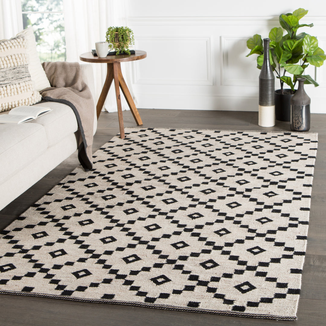 Jaipur Living Croix Handmade Geometric Black/ White Area Rug (7'10"X9'10")