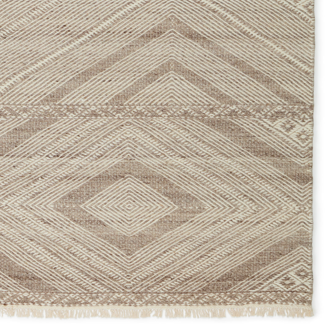 Jaipur Living Suriya Handmade Tribal Taupe/ Cream Area Rug (5'X8')