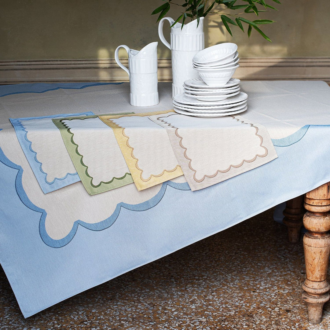 Tavola Scalloped Tablecloth