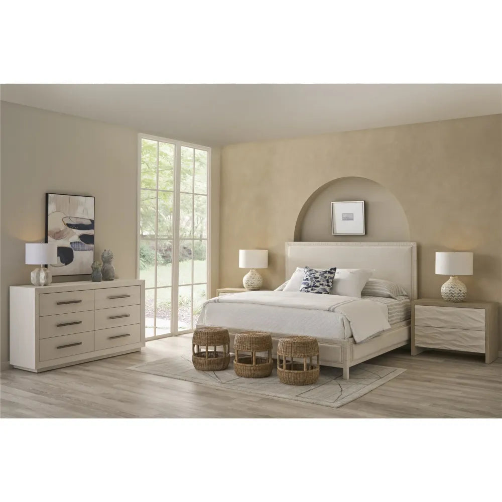 Oasis Chest