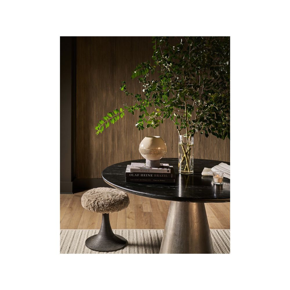 Kira Stool