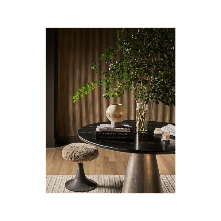 Kira Stool