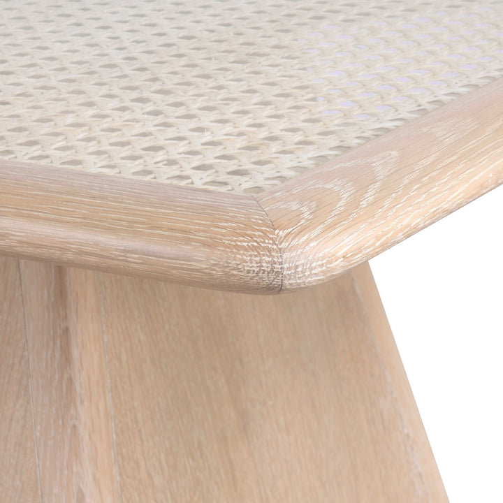 Alma Center/Dining Table