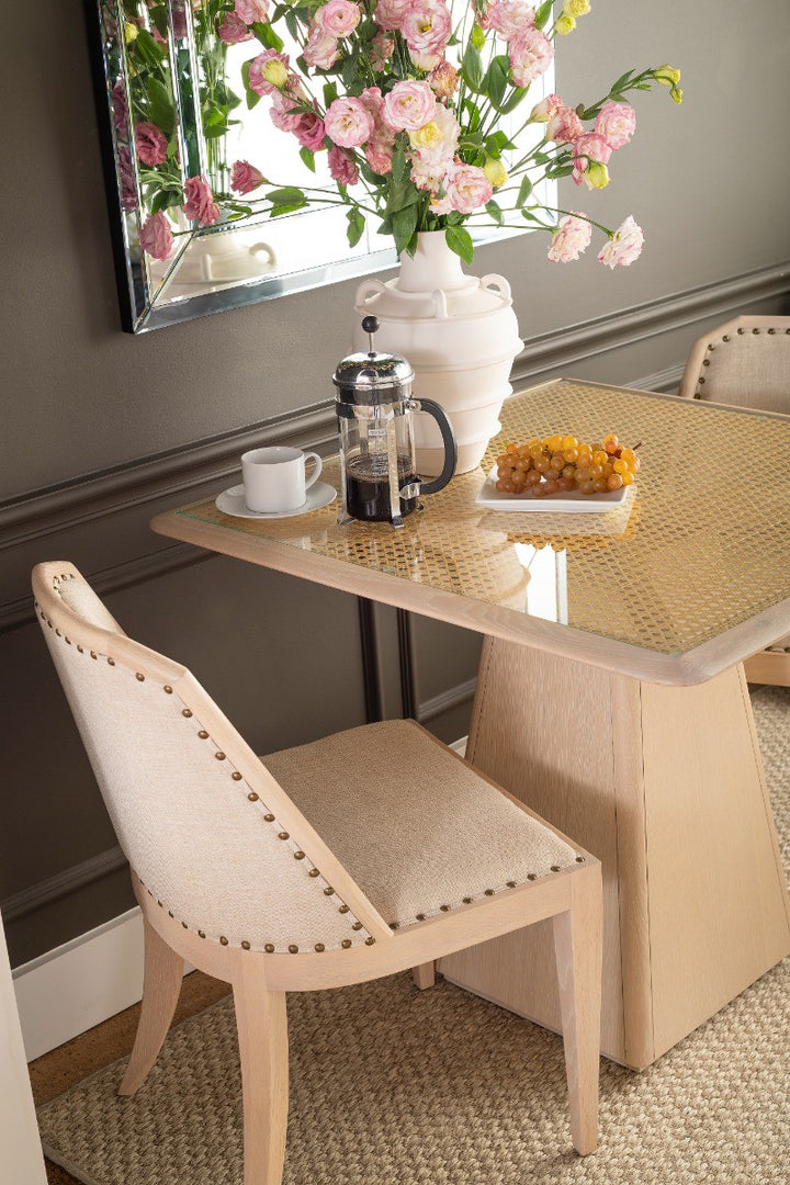 Alma Center/Dining Table