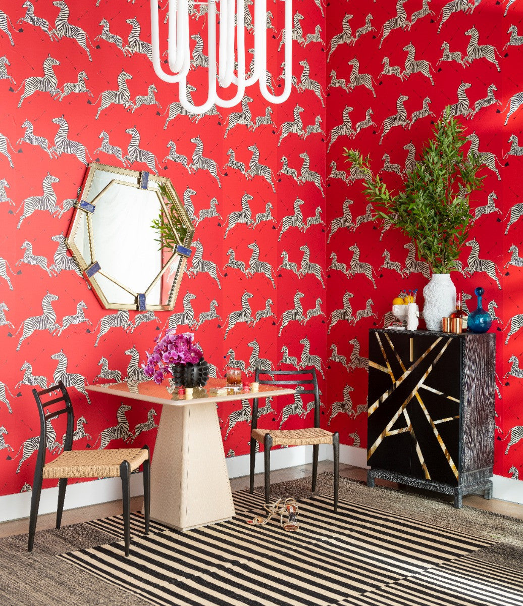 Alma Center/Dining Table