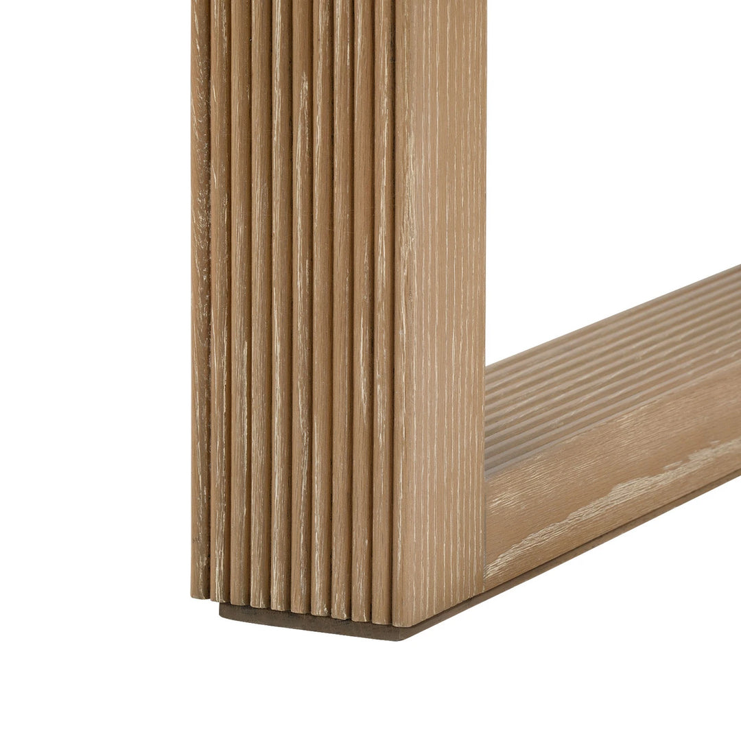 Arlo Desk