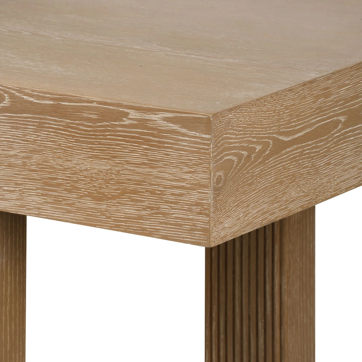 Arlo Desk