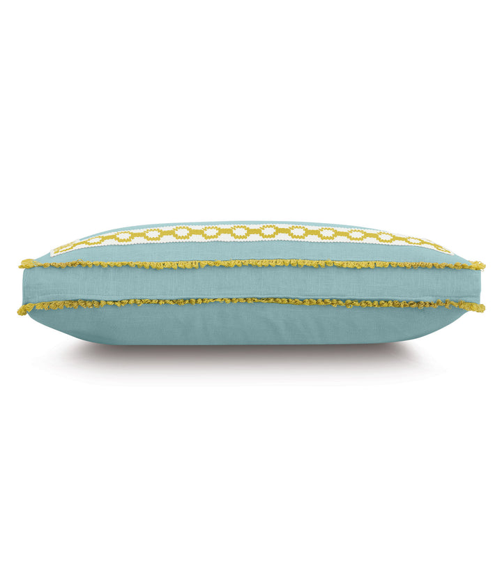 Villa Blanca Boxed Decorative Pillow