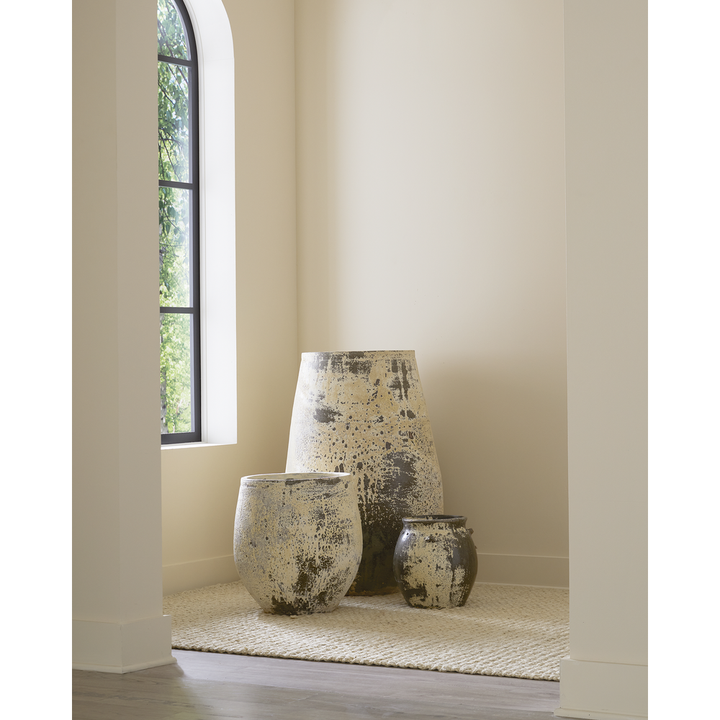 Capaci Antique White Planter