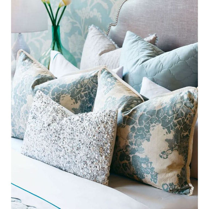 Bedding: Shams Úrsula Platinum Bolster