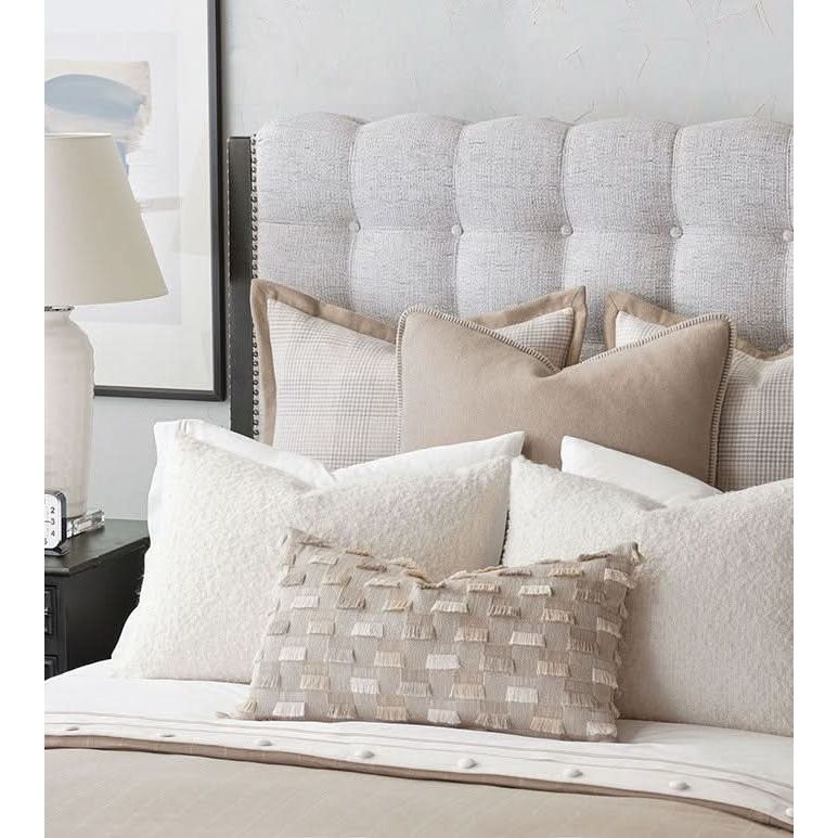 Pillows Plénitude Fil Coupe Decorative Pillow