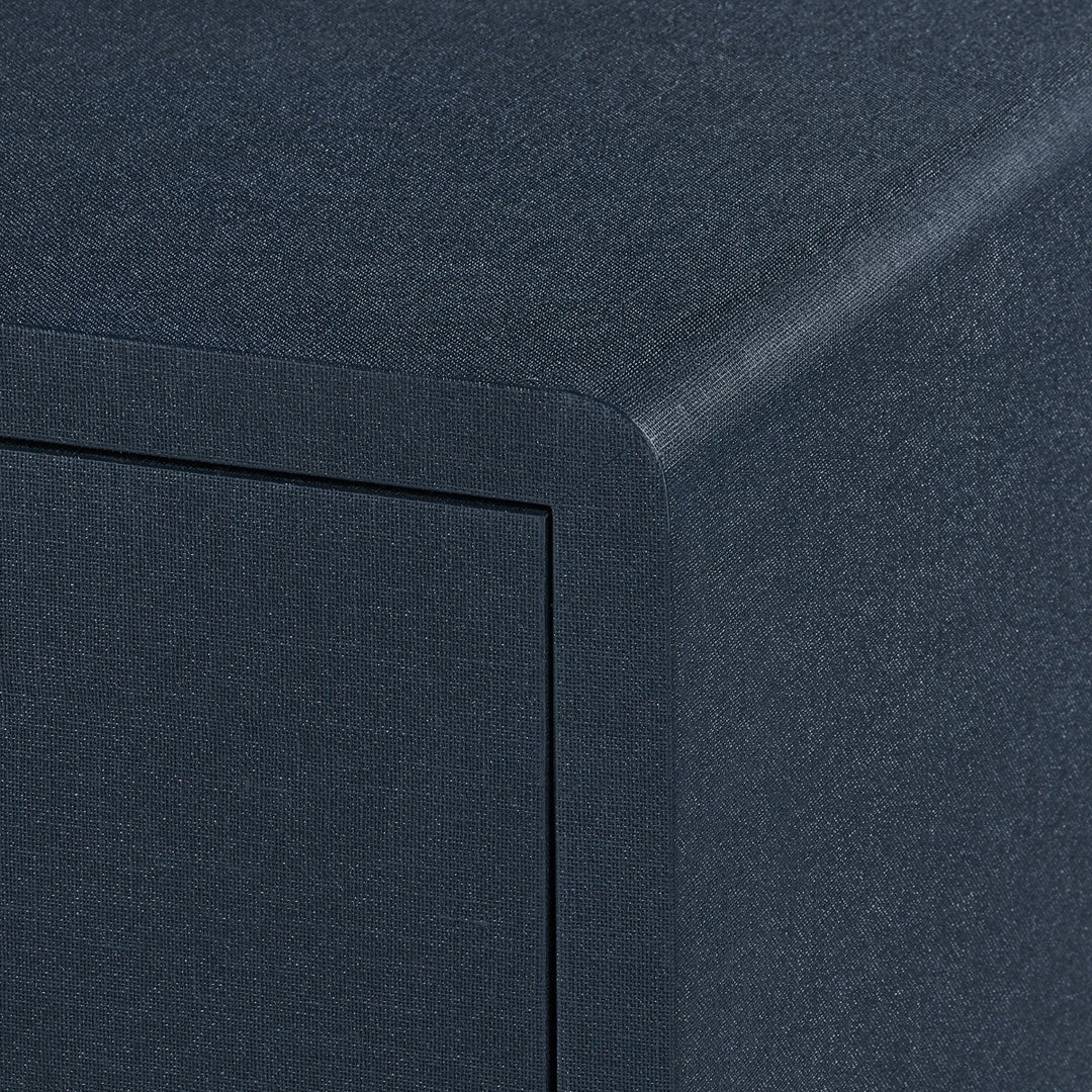 Bryant Linen  6-Drawer