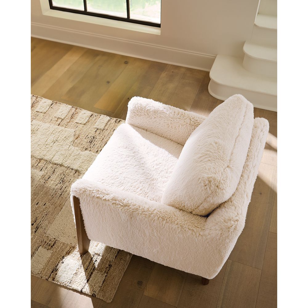 Lounge Chairs Cynthia Chair - Beige