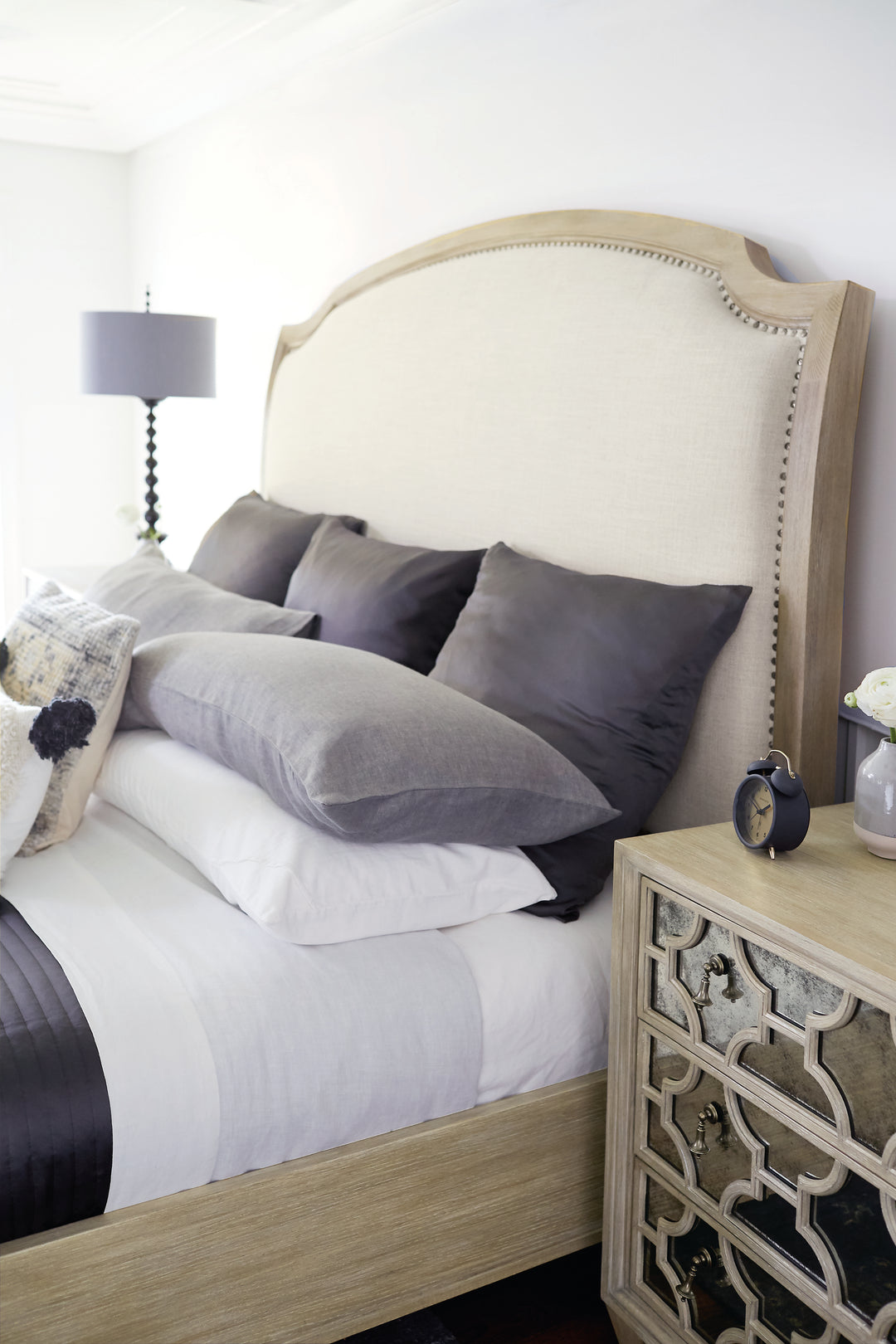 Santa Barbara Mirrored Nightstand