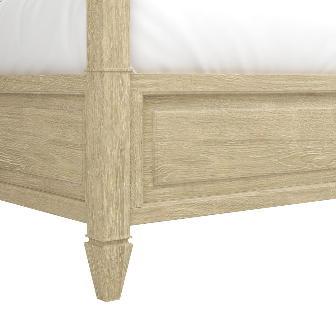 Eave Panel King Bed — Sundrenched Oak