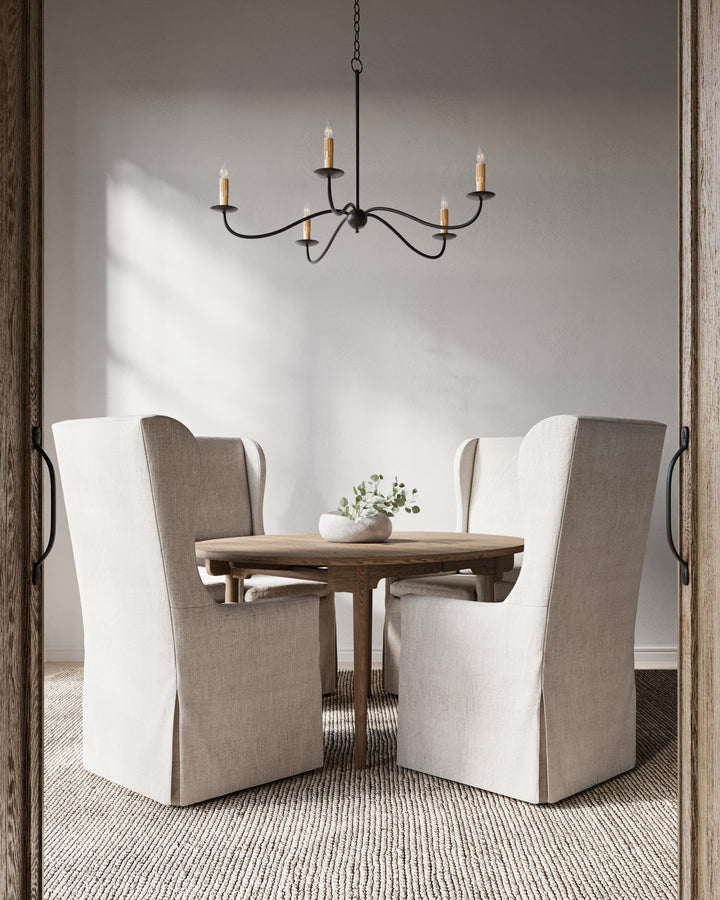 Chandeliers Saxon Small Black Chandelier