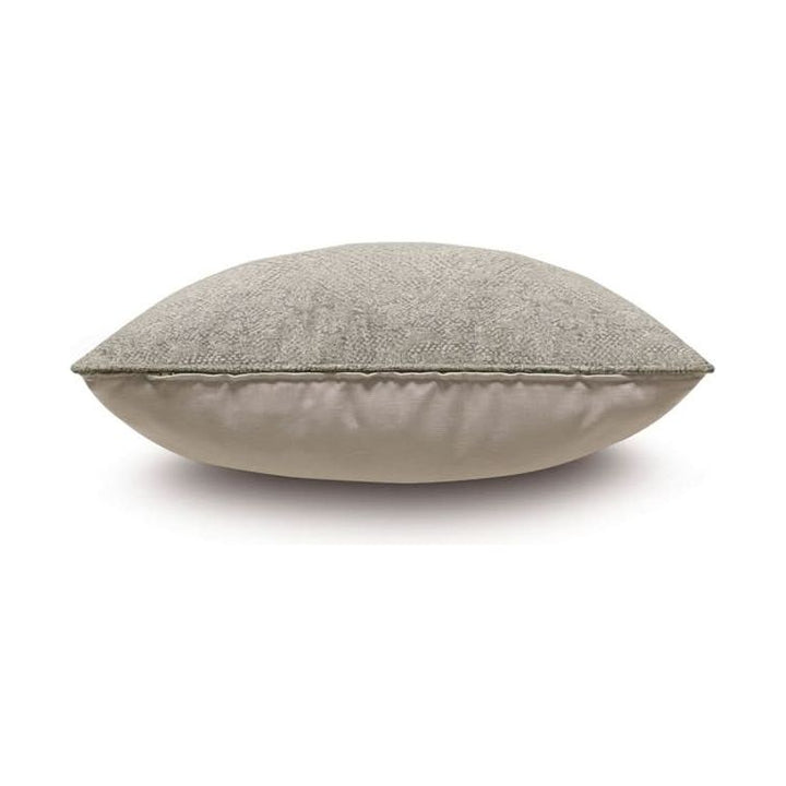 Majestic Smoke with Small Welt