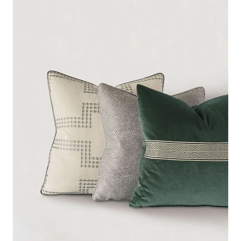 Pillows Majestic Smoke with Small Welt