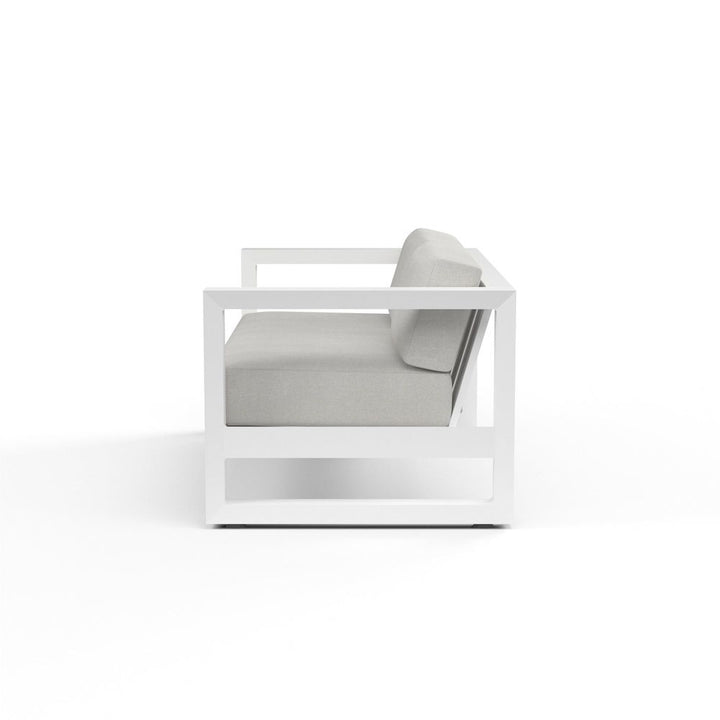 Outdoor Lounge Chairs Newport Club Chair in Cast Silver, No Welt