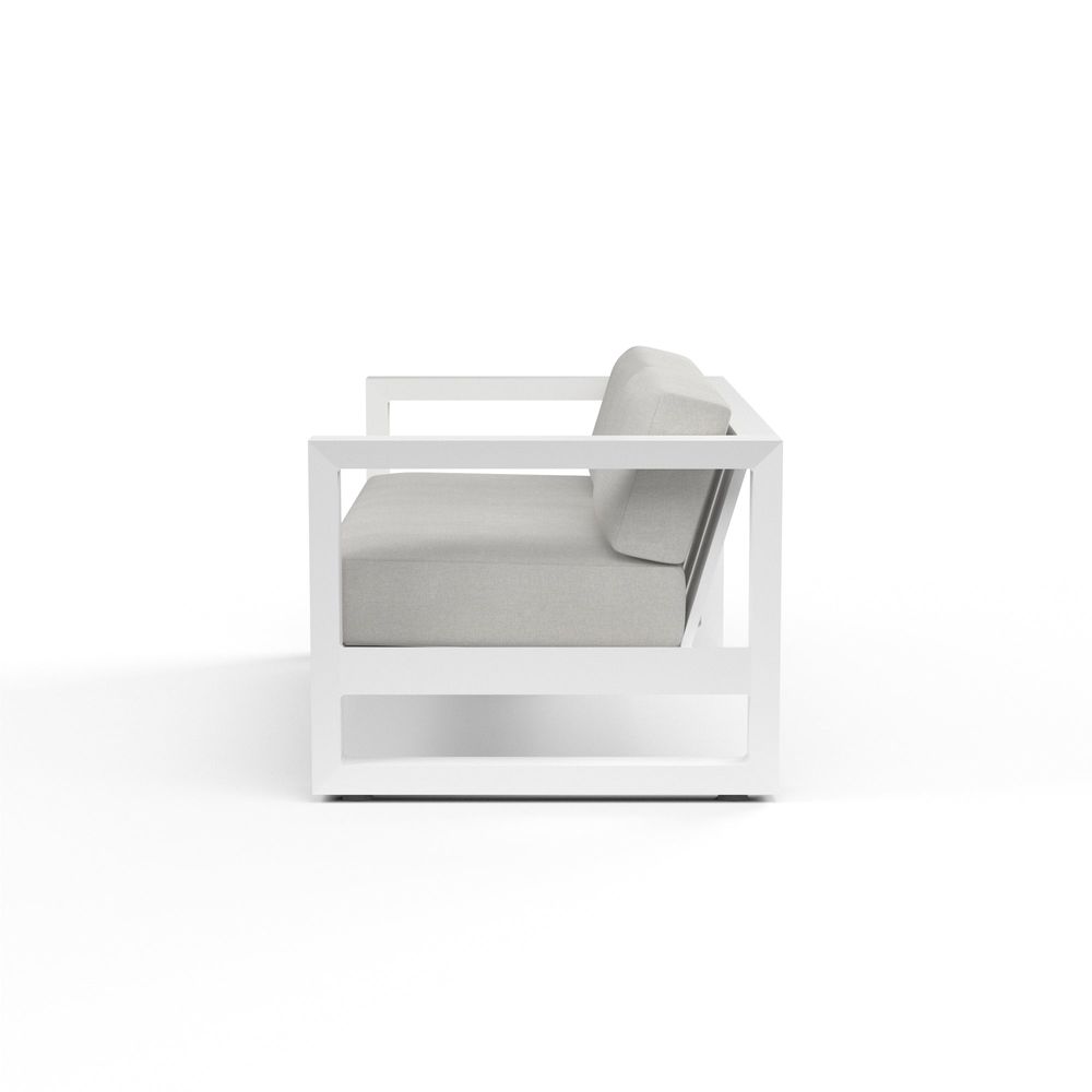Outdoor Lounge Chairs Newport Club Chair in Cast Silver, No Welt