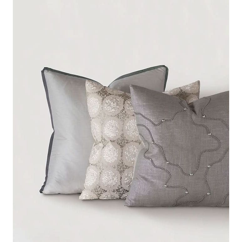 Pillows Enigma Fog with Butterfly Pleats