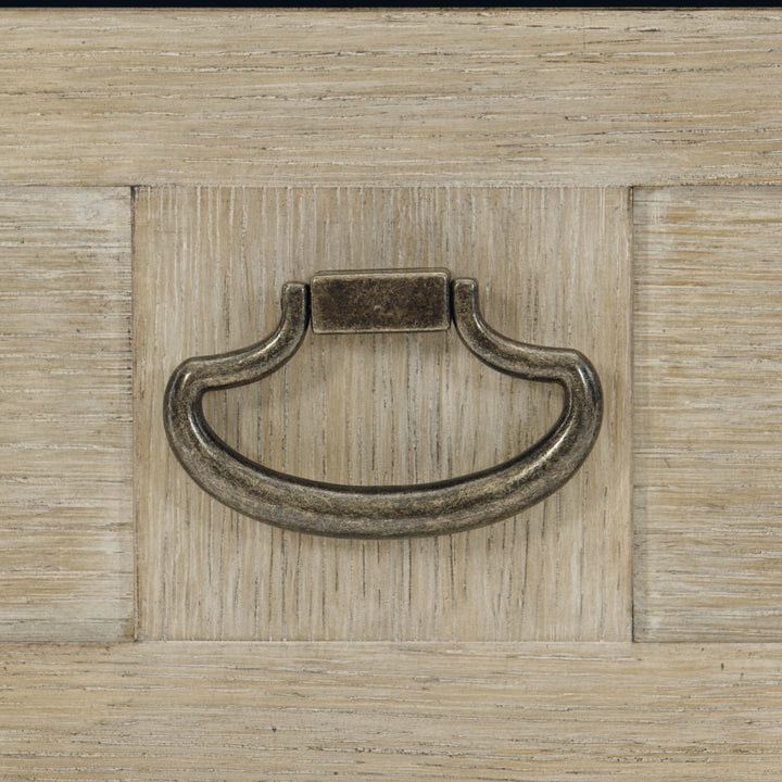 Santa Barbara Bachelor's Chest