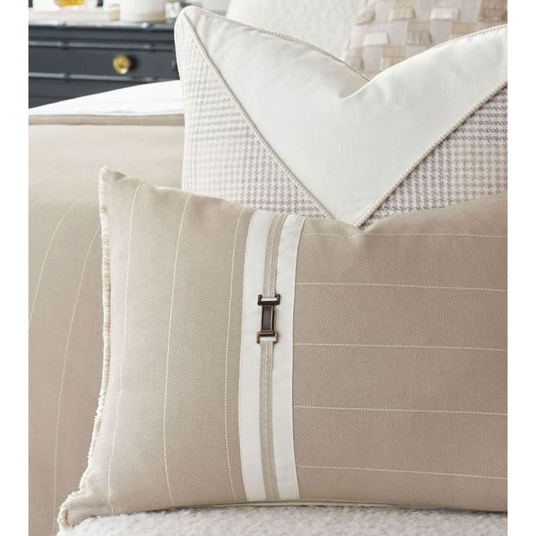 Pillows Plénitude Houndstooth Decorative Pillow