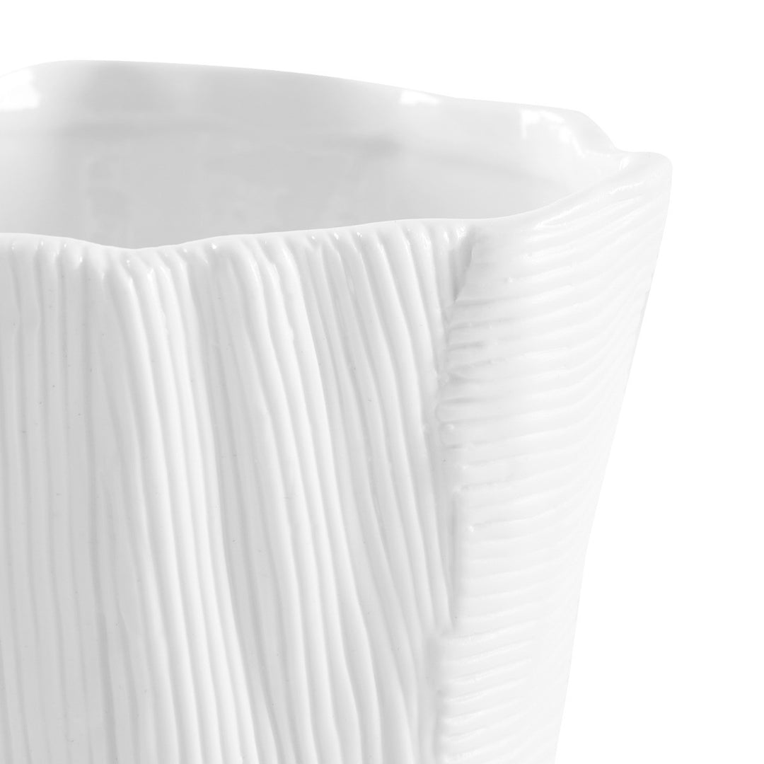 Krissa Large Vase, Blanc de Chine