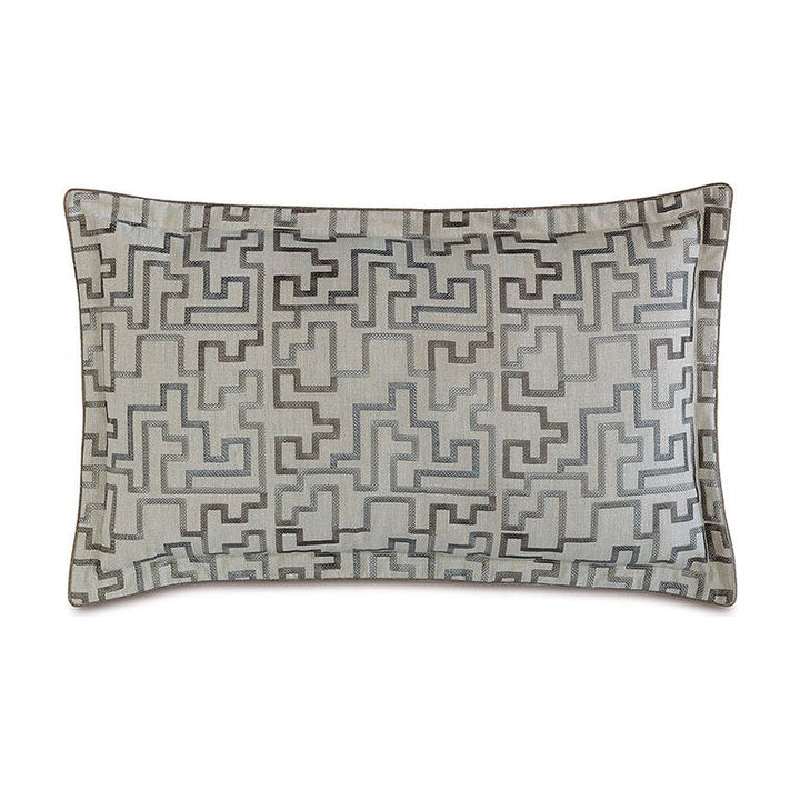 Bedding: Shams Majestic Standard/King Sham