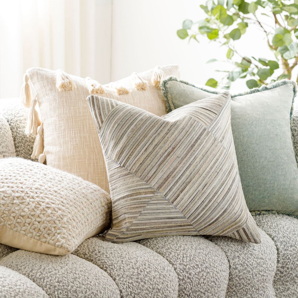 Zander Pillow