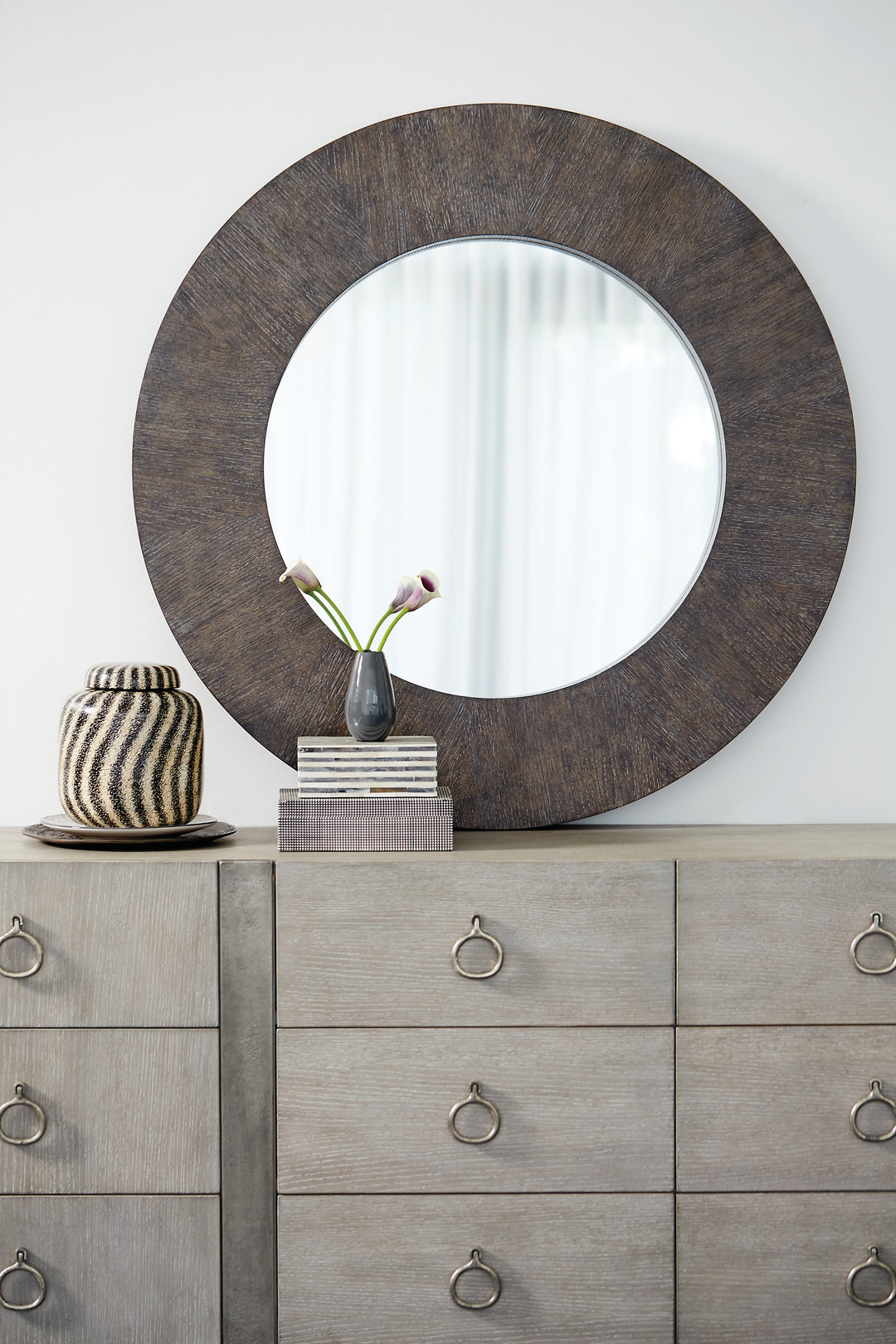 Linea 9 Drawer Dresser