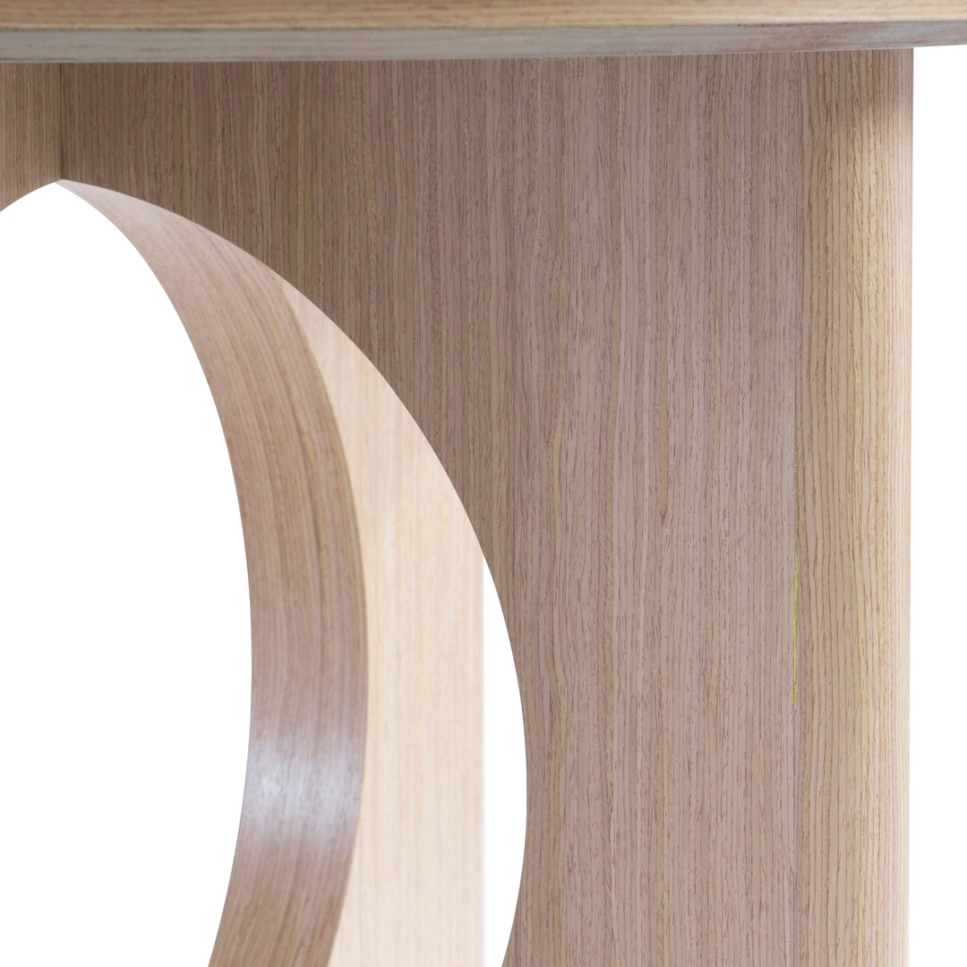 Modulum Round Dining Table