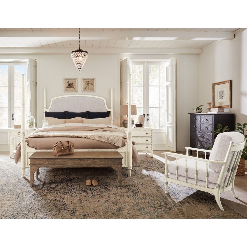 Beds Americana King Upholstered Poster Bed - Light Wood