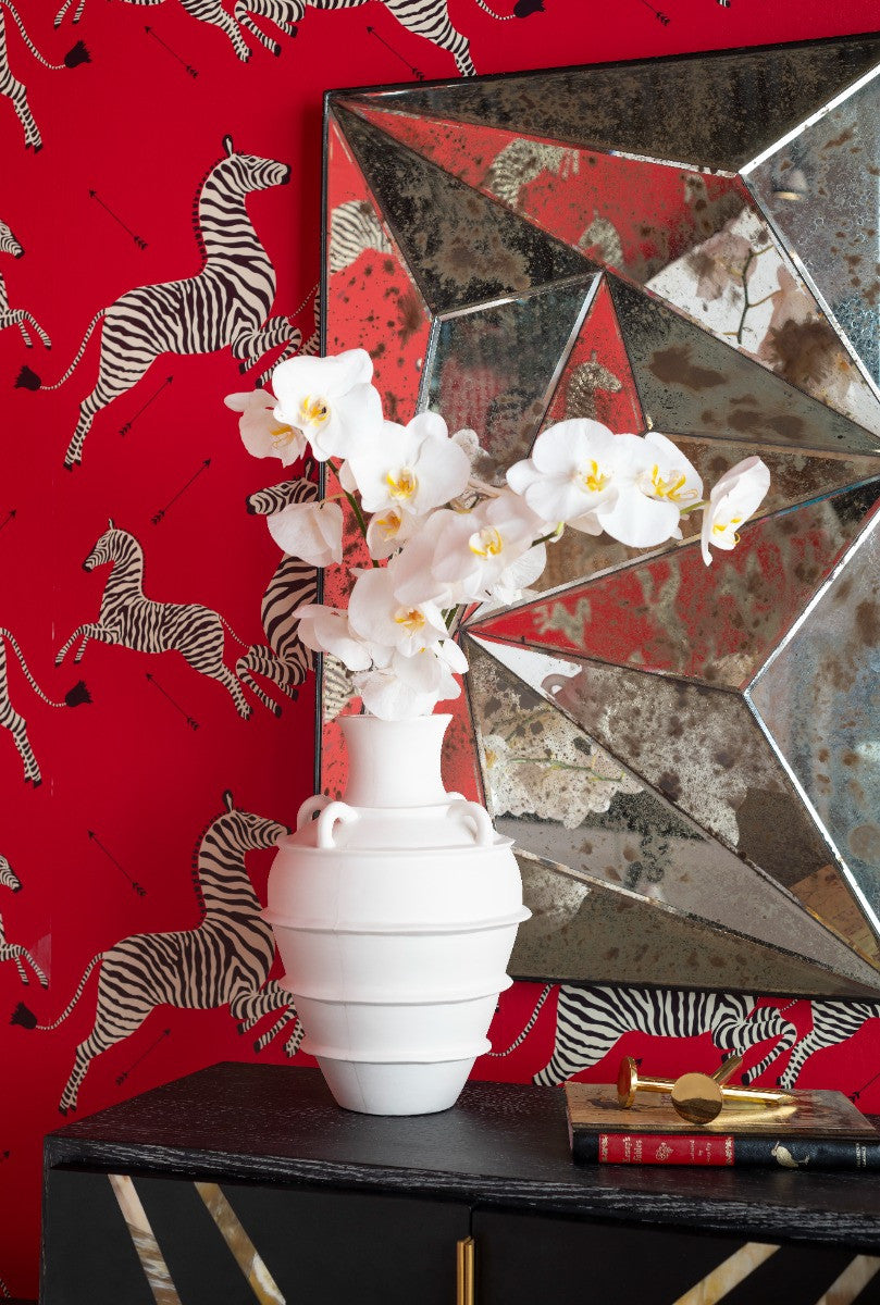 Phaedra Vase, Blanc de Chine