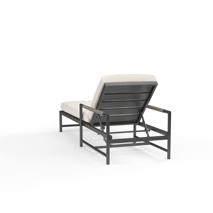 Outdoor Chaises Pietra Chaise in Echo Ash, No Welt