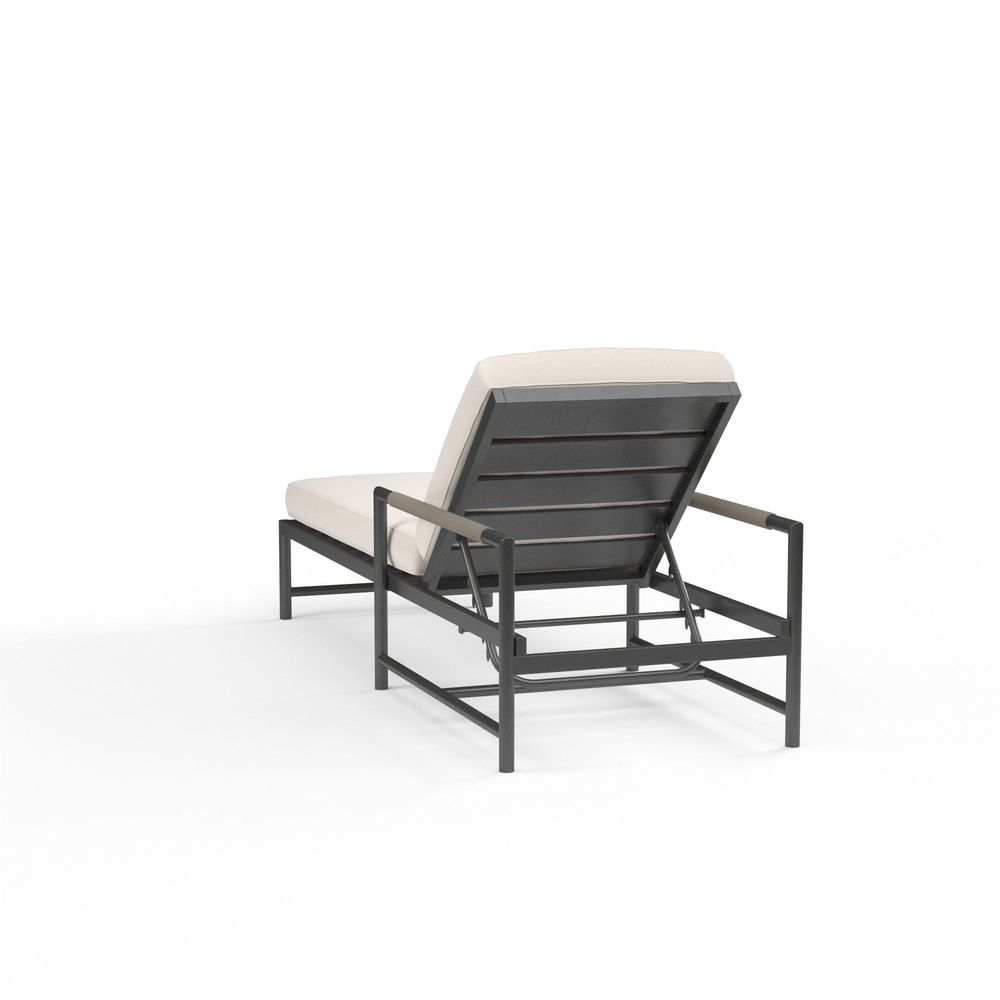 Outdoor Chaises Pietra Chaise in Echo Ash, No Welt