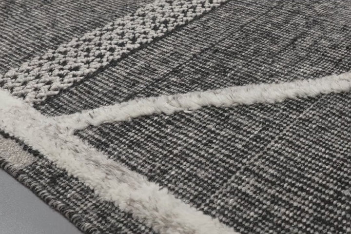 Loloi Iman Beige / Charcoal 18" x 18" Sample Rug