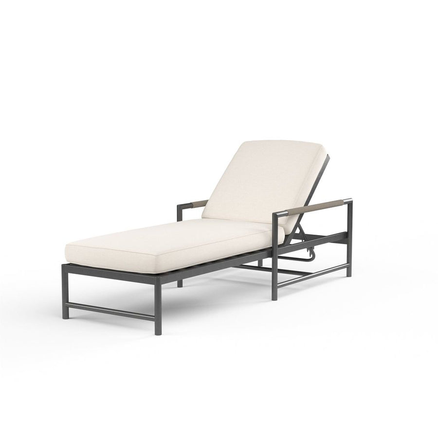 Outdoor Chaises Pietra Chaise in Echo Ash, No Welt